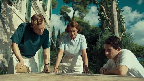 德雷尔一家在线观看,在线重温英伦田园生活的温馨时光  第2张